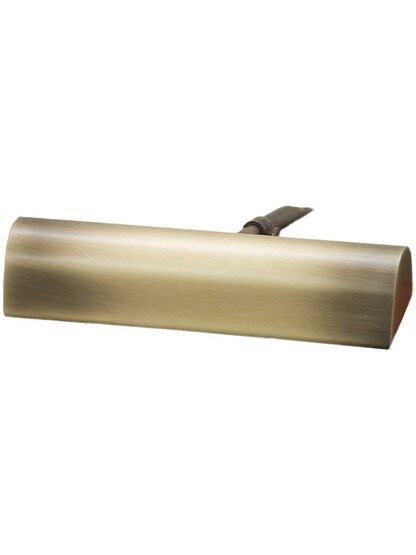 Traditional 8 inch Picture Light - Title 20 Compliant in Antique Brass.